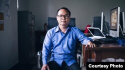 Aun Pheap, a former reporter at the Cambodia Daily, feared arrest on charges related to reporting prior to the June 2017 local elections and sought political asylum in the United States. (Courtesy photo of Cambodia Daily) 