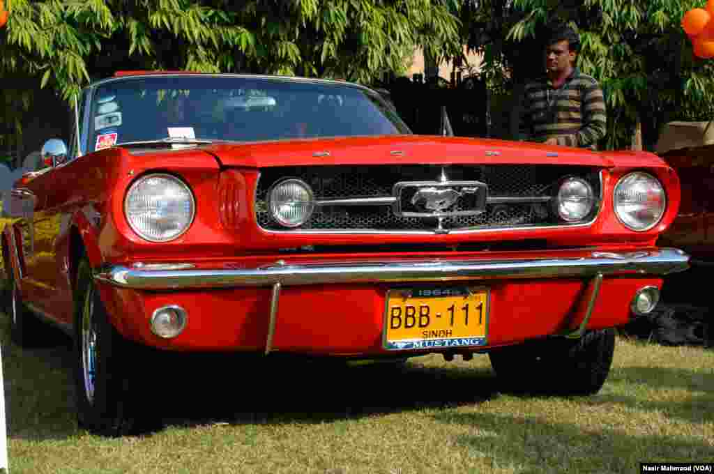 کلب کے اراکین کا کہنا ہے کہ یہ ایک مہنگا شوق ہے لیکن &rsquo;شوق دا کوئی مُل نہیں۔&lsquo;