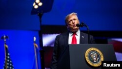 도널드 트럼프 미국 대통령이 지난 27일 인디애나주 인디애나폴리스에서 열린 제 91차 미국 미래 농업인 엑스포에서 연설하고 있다. 