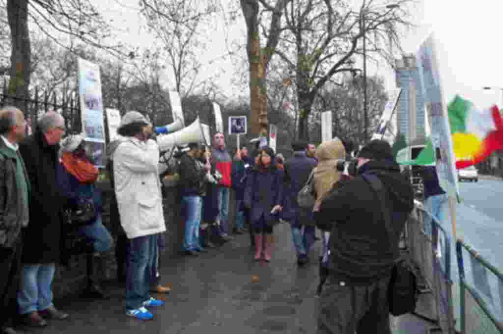 Kurds demonstrating in London to protest the death sentence ordered by an Iranian court against Habibulla Latifi, Tuesday December 28 2010