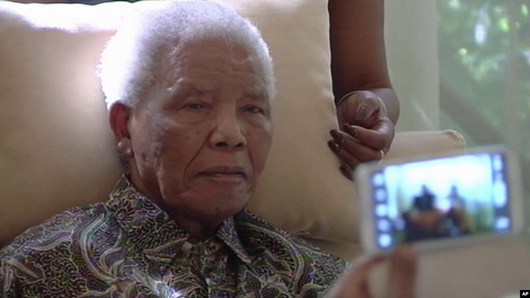 Nelson Mandela dirawat di rumah sakit di kota Pretoria karena infeksi paru-paru (foto: dok). 