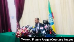 Le Premier ministre éthiopien, Abiy Ahmed, lors de sa première conférence de presse, à Addis Abeba, Ethiopie, le 25 août 2018. (Twitter/ Fitsum Arega) 