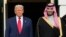 دونالد ترامپ، رئیس‌جمهوری آمریکا، در کنار محمد بن سلمان، ولیعهد عربستان - آرشیو