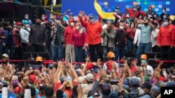 El presidente de Venezuela, Nicolás Maduro hace una intervención páblica en Caracas, la capital el 3 de diciembre de 2020.