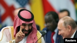 Tổng thống Nga Putin được xếp ngồi cạnh Thái tử Ả Rập Saudi Mohammed bin Salman tại Thượng đỉnh G-20