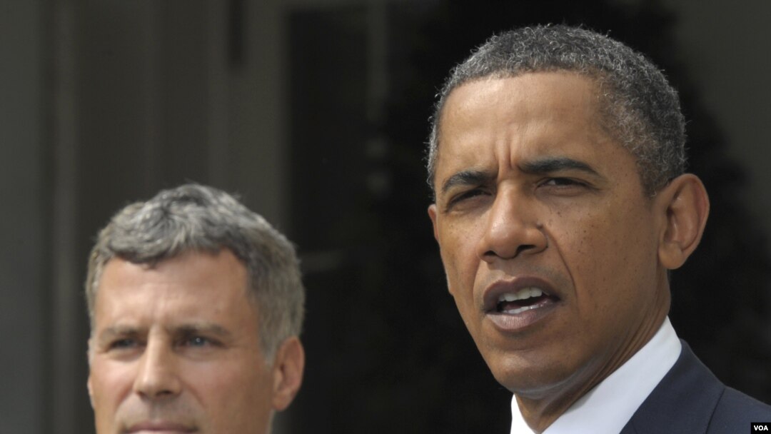 Presiden Barack Obama mengumumkan penunjukan Alan Krueger (kiri) pakar ekonomi dari Princeton University sebagai Ketua Dewan Penasehat Ekonomi AS, Senin (29/8).