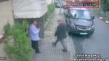 جمال په استانبول کې د سعودي عربستان سفارت ته د ننوتلو په حال کې