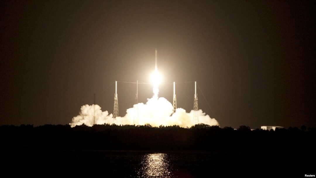 Peluncuran roket SpaceX Falcon 9 di Florida. (Foto: NASA)
