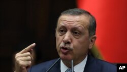 Thủ tướng Racep Tayyip Erdogan nói chuyện trước các nhà lập pháp ở Ankara, Thổ Nhĩ Kỳ, 25/2/14