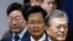 Từ phải: Các ứng cử viên đảng Dân chủ Moon Jae-in, Choi Sung và Lee Jae-myung tham dự một sự kiện ở Seoul, 14/3/2017.