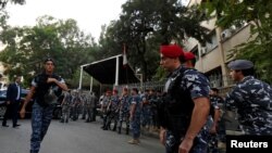 Des policiers devant un tribunal, Beyrouth, Liban 20 octobre 2017.