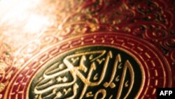 SHBA: Udhëheqësit fetarë bëjnë thirrje për qetësi pas djegies së Kuranit