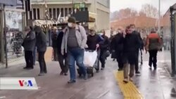 Rûniştvanên Enqerê li Benda Vegera Jîyana Normal In