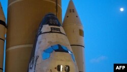 NASA shtyn nisjen e anijes Discovery të hapësirës