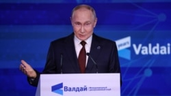 Presiden Rusia Vladimir Putin menyampaikan pidato pada pertemuan tahunan ke-21 Klub Diskusi Valdai di Sochi, wilayah Krasnodar, Rusia, 7 November 2024.