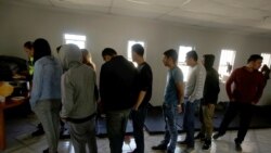 VOA: EE.UU. Solicitantes de asilo pueden esperar en México