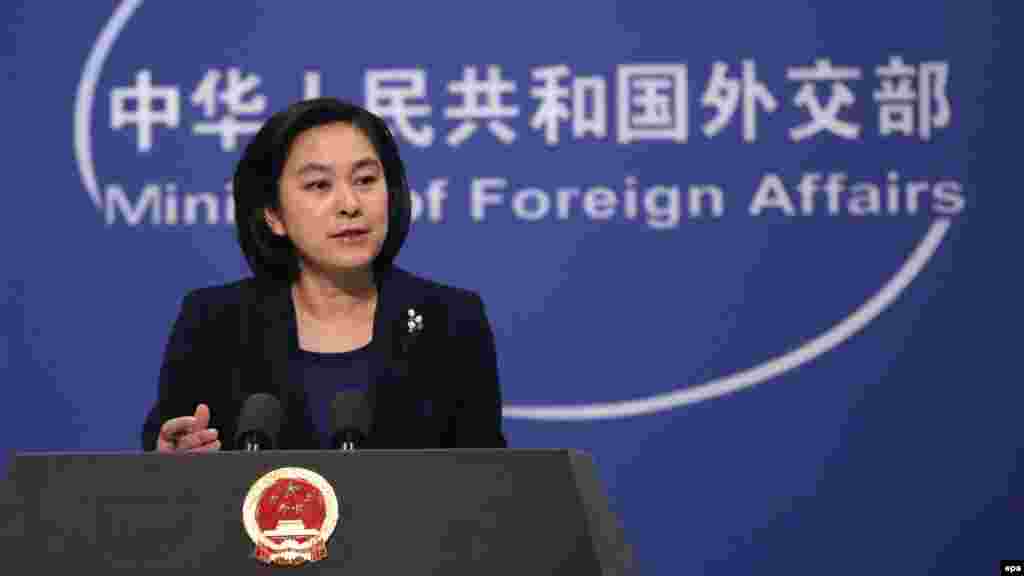 Mỹ dỡ bỏ lệnh cấm vận vũ khí với Việt Nam, TQ nói gì? Trung Quốc bày tỏ hy vọng rằng mối quan hệ tăng cường giữa Hoa Kỳ và Việt Nam sẽ đóng góp cho hòa bình và ổn định khu vực, sau khi Washington dỡ bỏ hoàn toàn lệnh cấm vận vũ khí sát thương đối với Việt Nam. Phát ngôn viên Bộ Ngoại giao Trung Quốc Hoa Xuân Oánh nói: &ldquo;Là nước láng giềng của Việt Nam, chúng tôi sẵn lòng muốn chứng kiến Việt Nam thúc đẩy mối quan hệ bình thường và thân thiện với tất cả các quốc gia, trong đó có cả Hoa Kỳ&rdquo;.