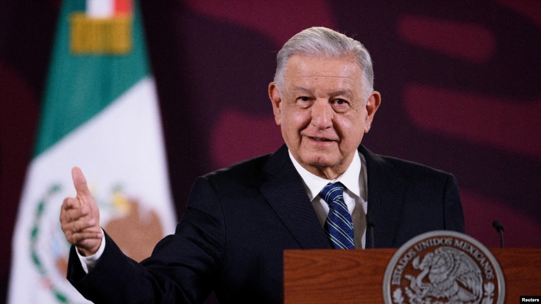 El presidente de México, Andrés Manuel López Obrador, habla durante su conferencia de prensa habitual en el Palacio Nacional en la Ciudad de México, México, el 20 de marzo de 2024.