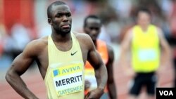 Peraih medali emas Amerika LaShawn Merritt bereaksi setelah menjuarai nomor 400 meter putra pada Kejuaraan Dunia Atletik IAAF 2009 di Thessaloniki, Yunani.