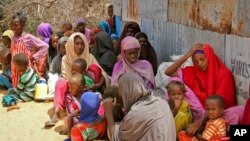 Abanyagihugu bahungiye inzara k'umugwa mukuru wa Somaliya, i Mogadiscio