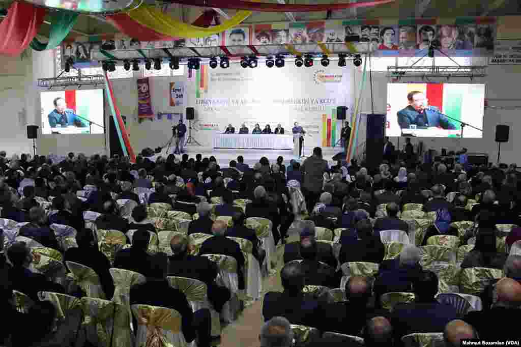 Demokratik Toplum Kongresi toplantısı, Diyarbakir 26 Aralık, 2015