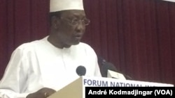 Idriss Deby Itno, président de la République du Tchad, à N'Djamena, le 19 mars 2018. (VOA/André Kodmadjingar)