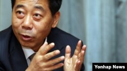 21일 서울에서 연합뉴스와 인터뷰하는 천바오성(陳寶生) 중국 공산당 중앙당교 부교장.