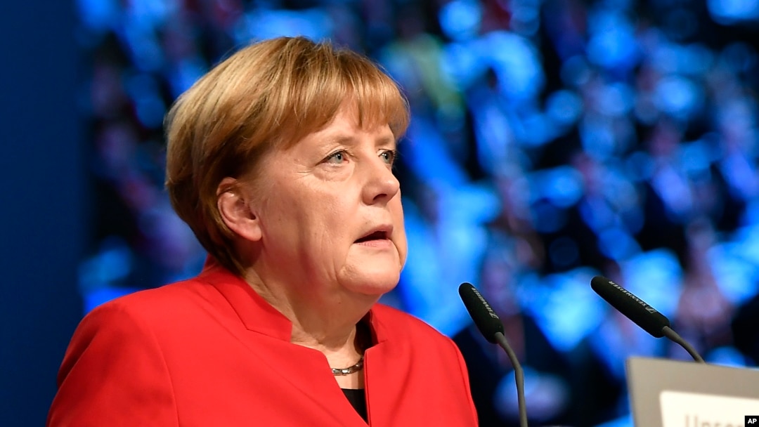 Thủ tướng Đức Angela Merkel yêu cầu mạnh tay, đảm bảo rằng những người bị khước quy chế tị nạn phải ra khỏi Đức.