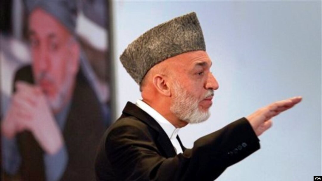 Presiden Karzai mengeluarkan perintah penghentian kegiatan 52 perusahaan keamanan swasta di Afghanistan hari Minggu.