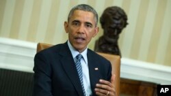 Obama dijo que está tomando medidas para evitar que asesores financieros entreguen malos consejos a sus clientes.