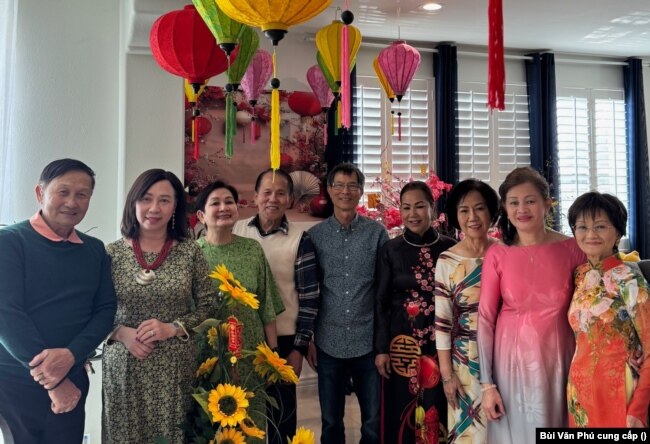 Gặp gỡ các bạn cựu học sinh Nguyễn Bá Tòng ở Fountain Valley 31/1/2025 (Ảnh: Bùi Văn Phú cung cấp)