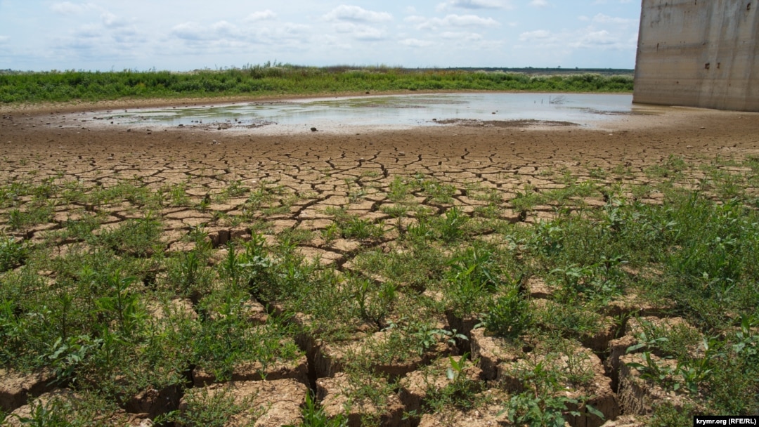 Межгорное водохранилище в Крыму. 25 июня 2020.