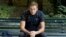 លោក Alexie Navalny មេដឹកនាំគណបក្សប្រឆាំងរុស្ស៊ី អង្គុយលើកៅអី នៅទីក្រុងប៊ែរឡាំង ប្រទេសអាល្លឺម៉ង់ កាលពីថ្ងៃទី២៣ ខែកញ្ញា ឆ្នាំ២០២០។