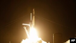 El cohete de SpaceX despegó este sábado desde el Centro Espacial Kennedy en Cabo Cañaveral, Florida.