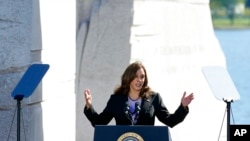 Makamu rais Kamala Harris akizungumza wakati wa kumbu kumbu ya Martin Luther King, Jr. mjini Washington, Oct. 21, 2021.