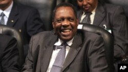 ##caption Issa Hayatou, dan kasar Kamaru, kuma shugaban Hukumar Kwallon Kafa ta Afirka, CAF ##