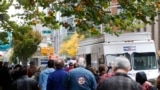 Pizza to the Polls Delivers Food to Early Vote Sites with Long Lines