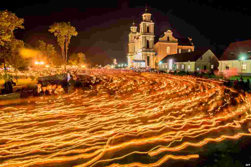 Belarus&#39; Catholics attend the annual celebration of Icon of the Mother of God in Budslav, some 150 km north of Minsk, July 5, 2014.