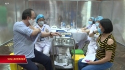 Việt Nam/COVID: Tiêm chủng đầy đủ đạt 70%, số ca nhiễm vẫn cao nhưng tử vong ít hơn