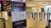 En el Aeropuerto Internacional El Dorado, de Bogotá, los pasajeros pueden ver carteles y cintas informativas que lo invitan a informar sobre sus trayectos de viaje.