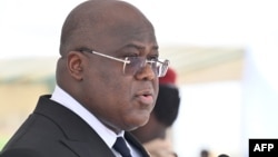 Le président congolais Felix Tshisekedi donne un discours aux funérailles d'État du défunt président tchadien Idriss Deby Itno, à N'Djamena, le 23 avril 2021.