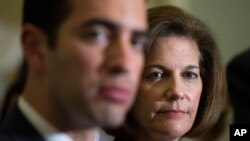 Catherine Cortez Masto juramentó como senadora de Nevada y Rubén Kihuen como miembro de la Cámara de Representantes.