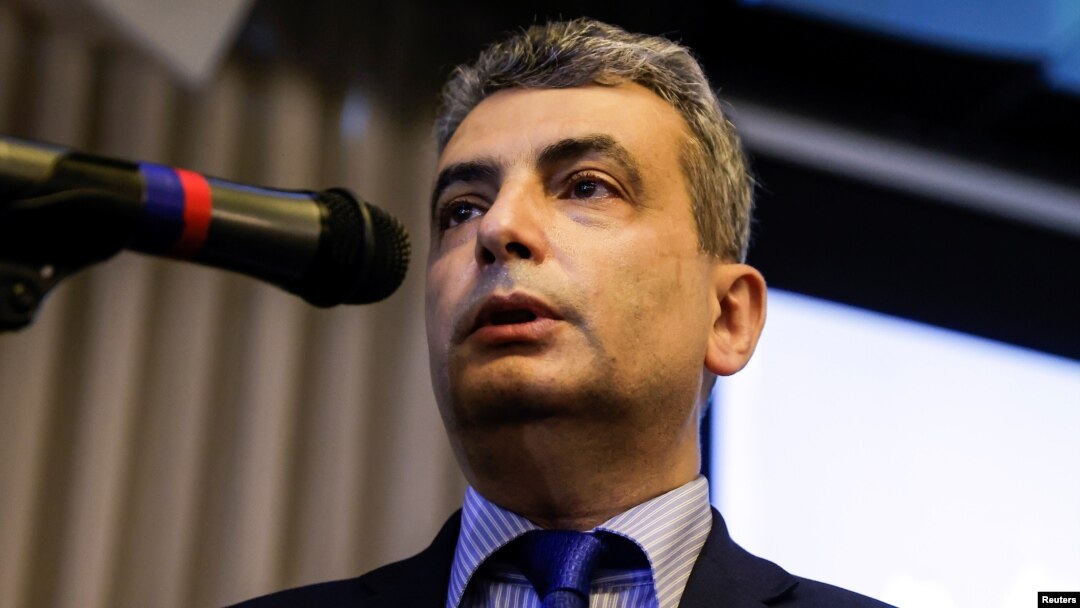 Arhiv - Lev Šlosberg, član političke partije Jabloko, tokom stranačkom kongresu u Moskvi, 3. aprila 2021.