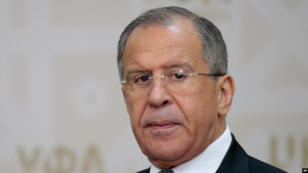 Rossiya Tashqi ishlar vaziri Sergey Lavrov bugun Toshkentda rasmiylar bilan muloqot qilgan. Avvalroq O'zbekiston va Rossiya prezidentlari Ufada uchrashdi. Putinning Islom Karimovni davlat tashrifi bilan Rossiyaga taklif qilishi ortidan kuzatilmoqda.