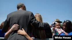 奥巴马总统2015年5月15日出席阵亡执法人员纪念活动（白宫/Official White House Photo）