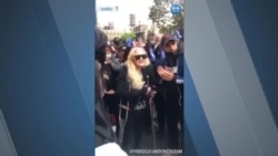 Madonna Irkçılık Karşıtı Protestolara Katıldı