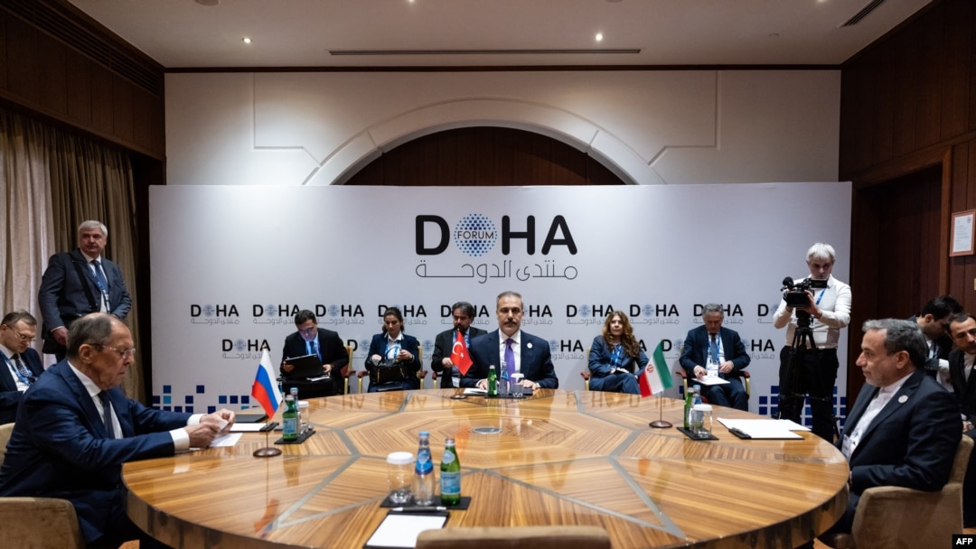 Doha'daki zirveye Türk, İran ve Rusya dışişleri bakanları katıldı.