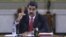 El presidente venezolano Nicolás Maduro dice querer una economía productiva nueva en su país.