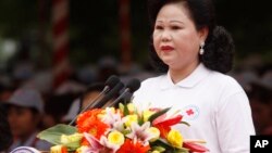 Cambodian Red Cross head Bun Rany Hun Sen gives a speech during ceremonies held ahead of the May 8 World Red Cross Day and Red Crescent Day in Phnom Penh, file photo. (AP Photo/Heng Sinith)