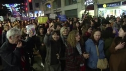 İstiklal Caddesi’nde Toplanan Binlerce Kadın “Feminist Gece Yürüyüşü” Düzenledi